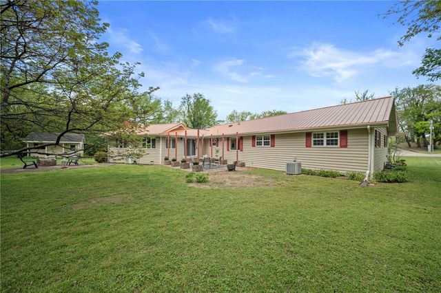 600 University Street, Siloam Springs, AR 72761