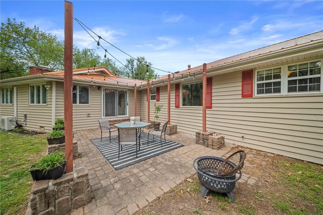 600 University Street, Siloam Springs, AR 72761