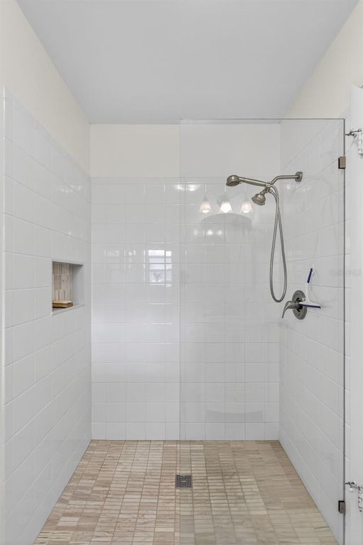 Image 28 of property listing at 4207 34TH AVENUE DRIVE W 4207, Bradenton, FL 34205