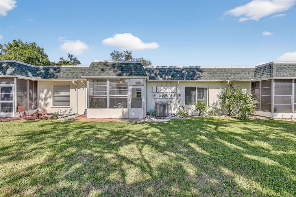 Image 36 of property listing at 4207 34TH AVENUE DRIVE W 4207, Bradenton, FL 34205