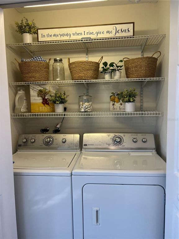 Image 51 of property listing at 4207 34TH AVENUE DRIVE W 4207, Bradenton, FL 34205