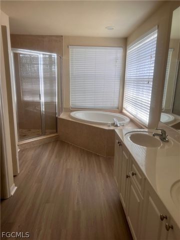 11230 Lakeland CIR, Fort Myers, FL 33913