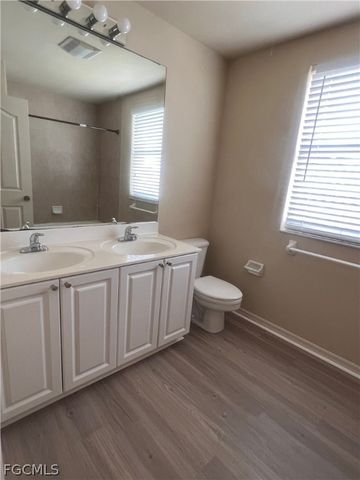 11230 Lakeland CIR, Fort Myers, FL 33913