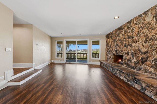 1521 Shadow Knolls Ln, El Cajon, CA 92020