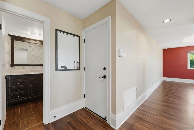 1521 Shadow Knolls Ln, El Cajon, CA 92020