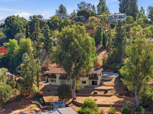1521 Shadow Knolls Ln, El Cajon, CA 92020