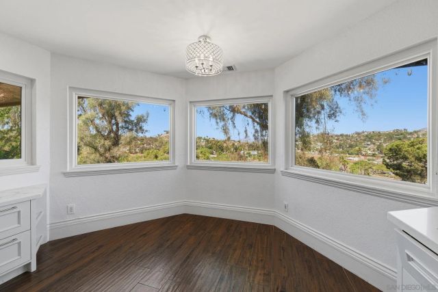 1521 Shadow Knolls Ln, El Cajon, CA 92020