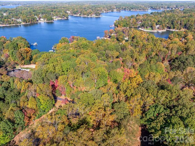 151 Bridlewood Drive, Mooresville, NC 28117