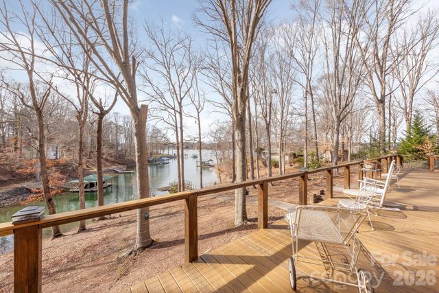 151 Bridlewood Drive, Mooresville, NC 28117