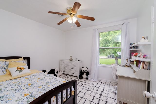 123 Ashland Dr, Ashland City, TN 37015