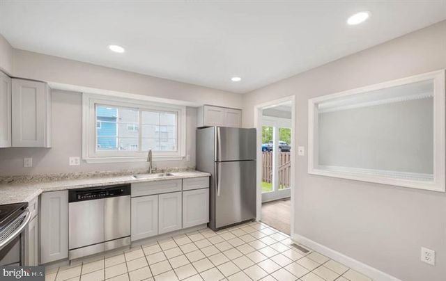 2924 MADEIRA CT, Woodbridge, VA 22192