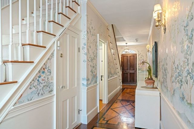 45 School St, Manchester, MA 01944