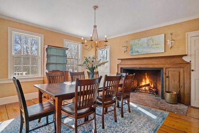 45 School St, Manchester, MA 01944