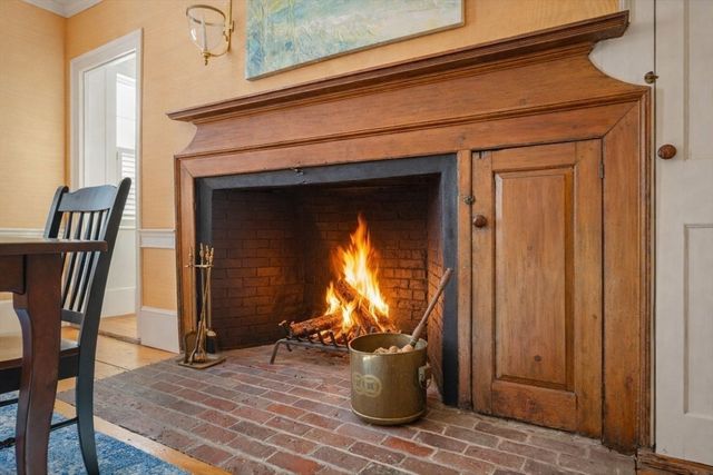 45 School St, Manchester, MA 01944