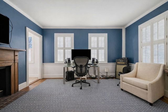 45 School St, Manchester, MA 01944