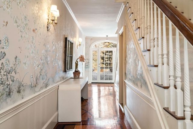 45 School St, Manchester, MA 01944