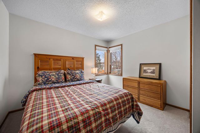 14483 Crescent Circle, Rosemount, MN 55068