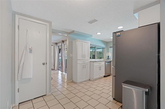 8702 POWDERHORN ROW, Hudson, FL 34667