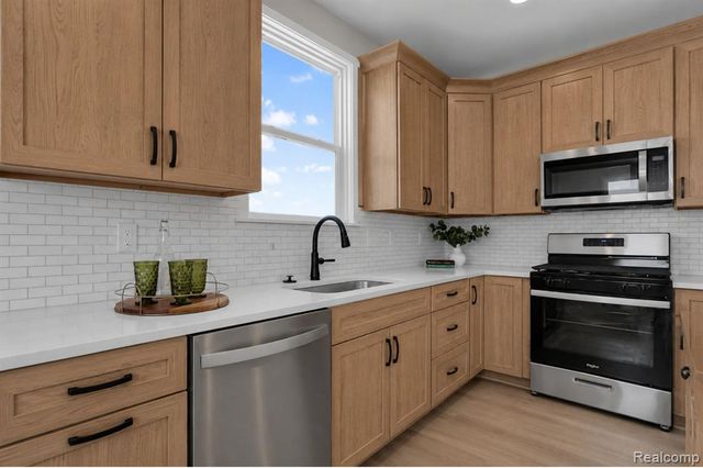 336 Mcdowell Drive, Howell, MI 48843