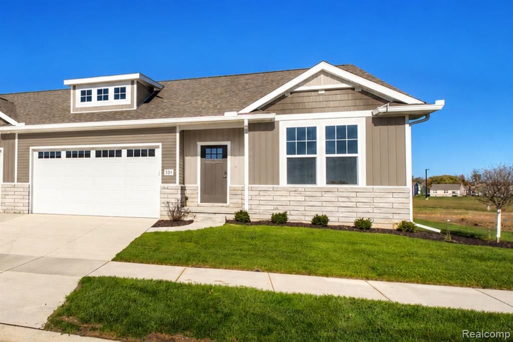 336 Mcdowell Drive, Howell, MI 48843