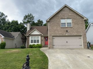 2684 Hidden Ridge Ct, Clarksville, TN 37043