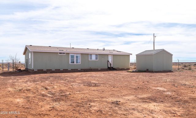 936 DEER FIELD Boulevard, Winslow, AZ 86047