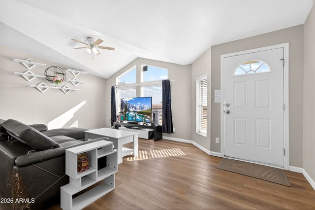 936 DEER FIELD Boulevard, Winslow, AZ 86047