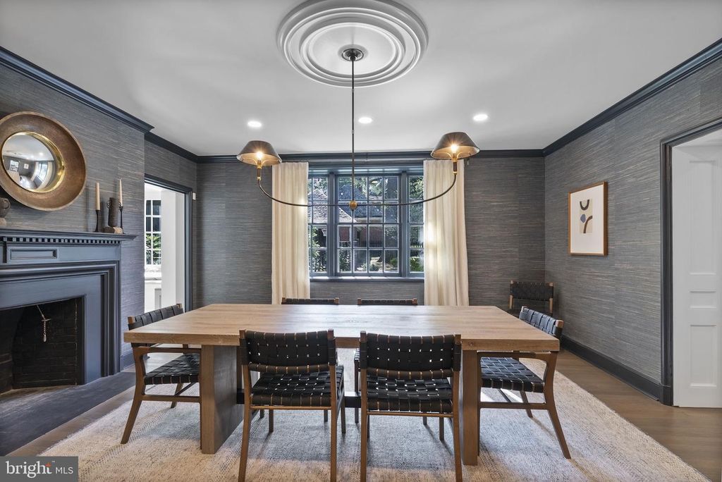 Image 12 of property listing at 203 E HIGHFIELD RD, Baltimore, MD 21218