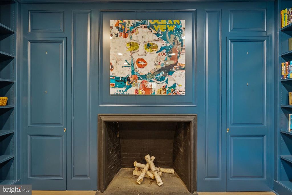 Image 17 of property listing at 203 E HIGHFIELD RD, Baltimore, MD 21218