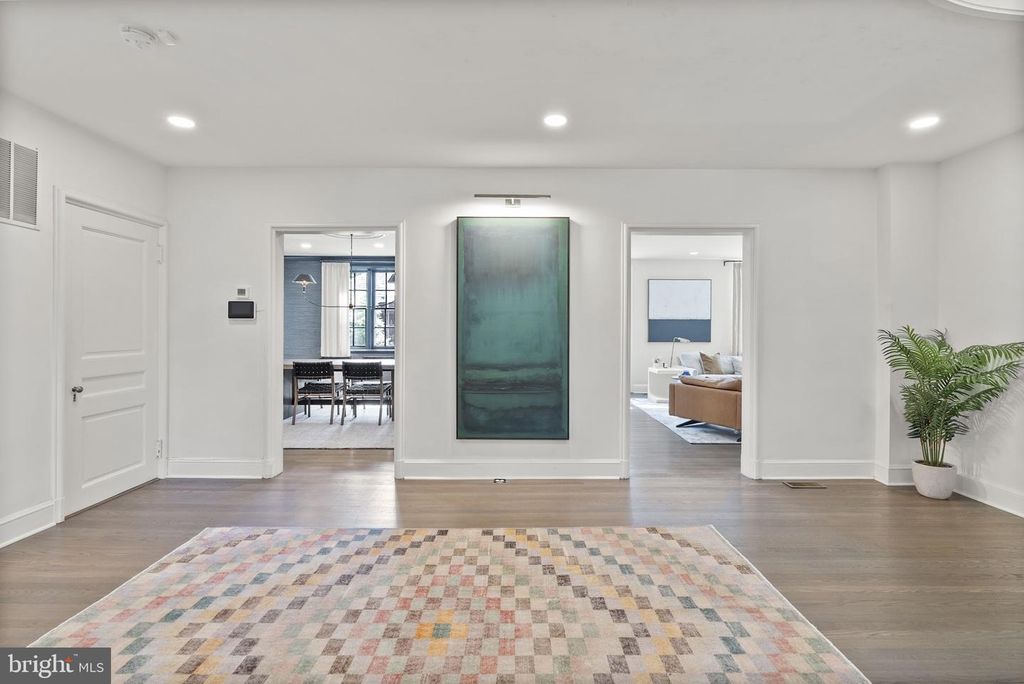 Image 19 of property listing at 203 E HIGHFIELD RD, Baltimore, MD 21218