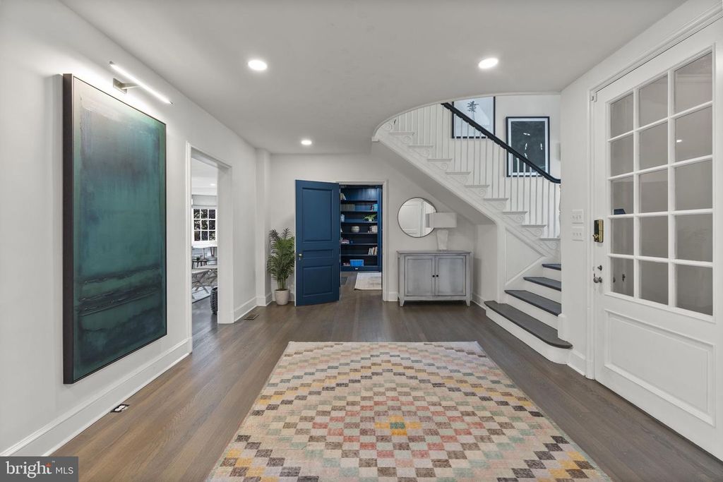 Image 2 of property listing at 203 E HIGHFIELD RD, Baltimore, MD 21218