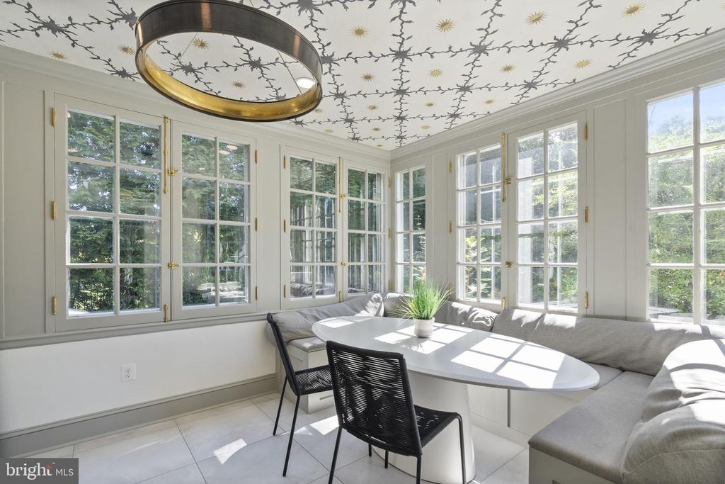 Image 7 of property listing at 203 E HIGHFIELD RD, Baltimore, MD 21218