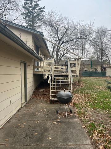 233 104th Avenue NW, Coon Rapids, MN 55448