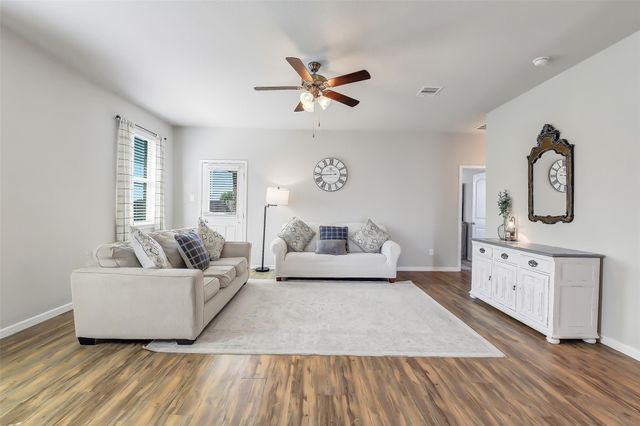 7408 Saint Andrews Drive, Navasota, TX 77868
