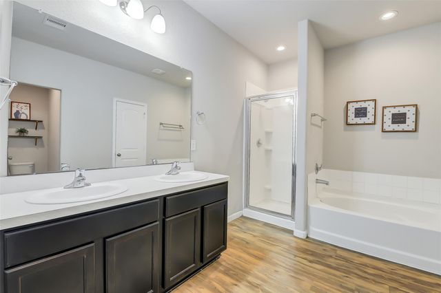 7408 Saint Andrews Drive, Navasota, TX 77868