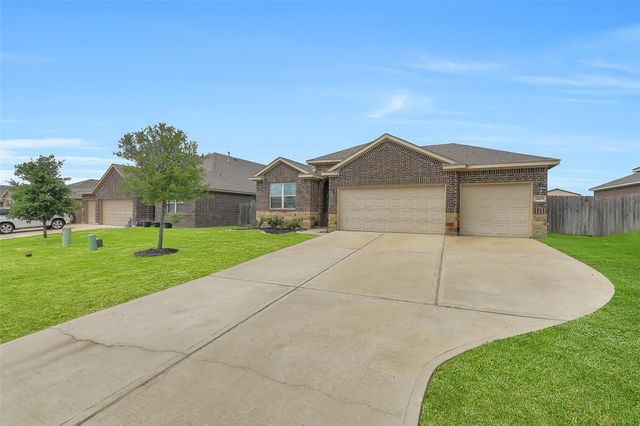 7408 Saint Andrews Drive, Navasota, TX 77868