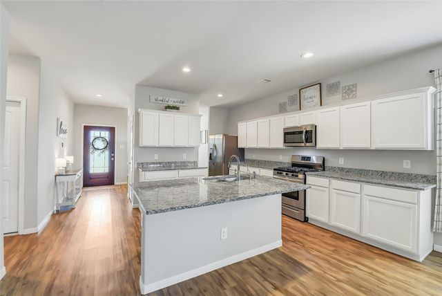 7408 Saint Andrews Drive, Navasota, TX 77868