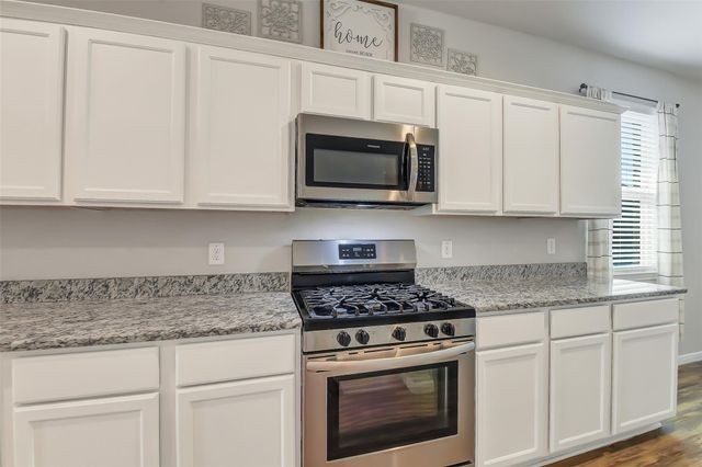 7408 Saint Andrews Drive, Navasota, TX 77868