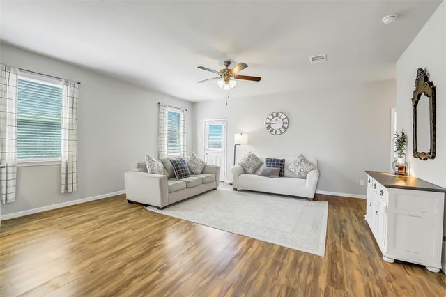 7408 Saint Andrews Drive, Navasota, TX 77868
