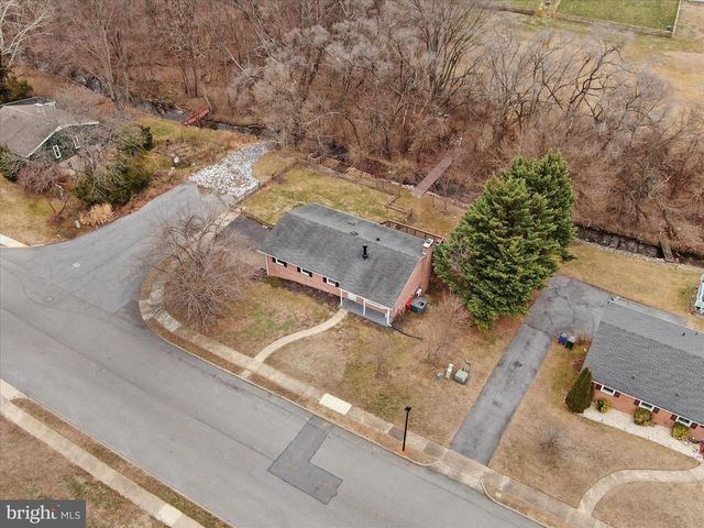 1056 VALLEYBROOK DR, Hagerstown, MD 21742