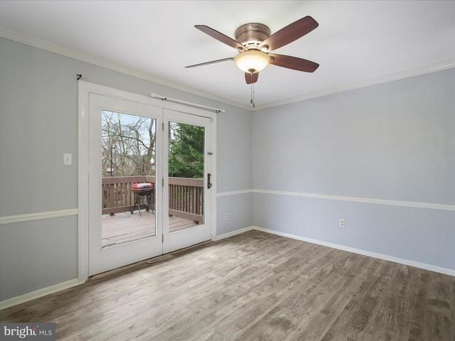 1056 VALLEYBROOK DR, Hagerstown, MD 21742