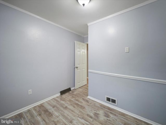 1056 VALLEYBROOK DR, Hagerstown, MD 21742