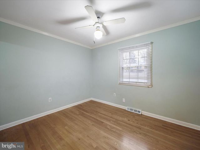 1056 VALLEYBROOK DR, Hagerstown, MD 21742