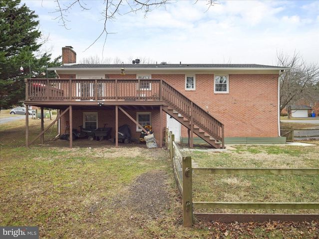 1056 VALLEYBROOK DR, Hagerstown, MD 21742