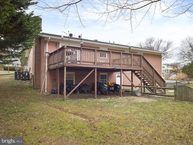 1056 VALLEYBROOK DR, Hagerstown, MD 21742