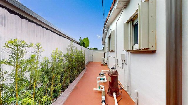 9331 SW 57th Ter, Miami, FL 33173