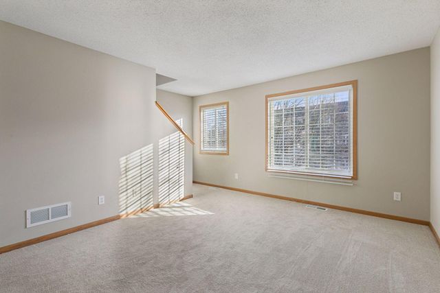 15515 Flyboat Lane 173, Apple Valley, MN 55124