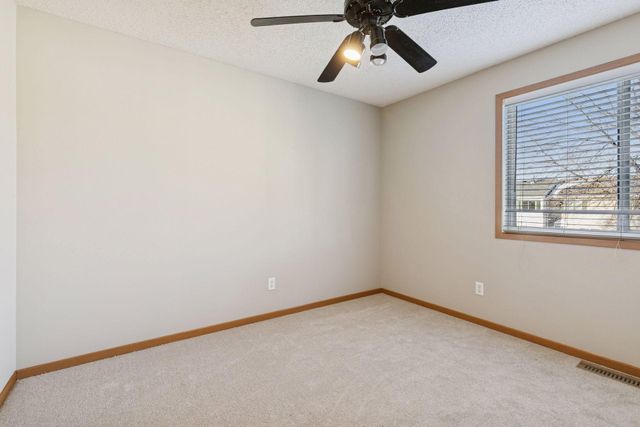 15515 Flyboat Lane 173, Apple Valley, MN 55124