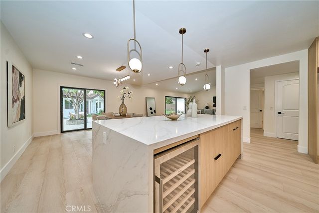 18321 Kinzie St, Northridge, CA 91325