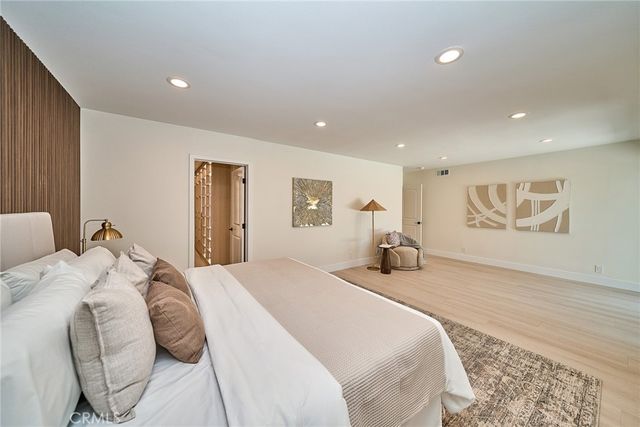 18321 Kinzie St, Northridge, CA 91325